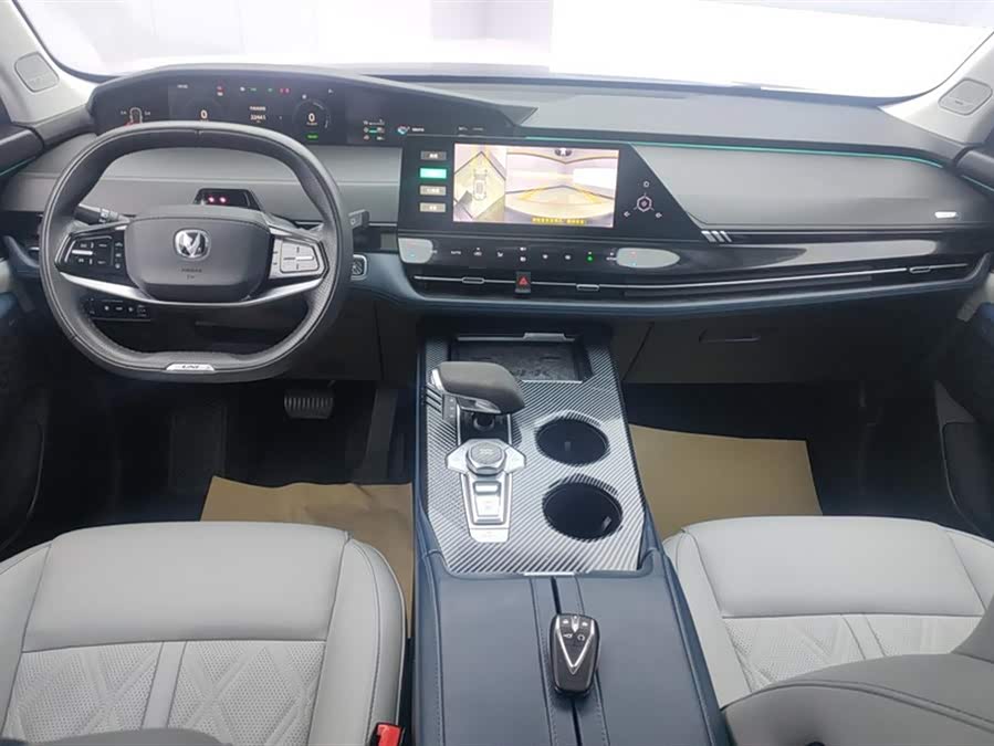 Changan UNI-K iDD 2023 car image #13