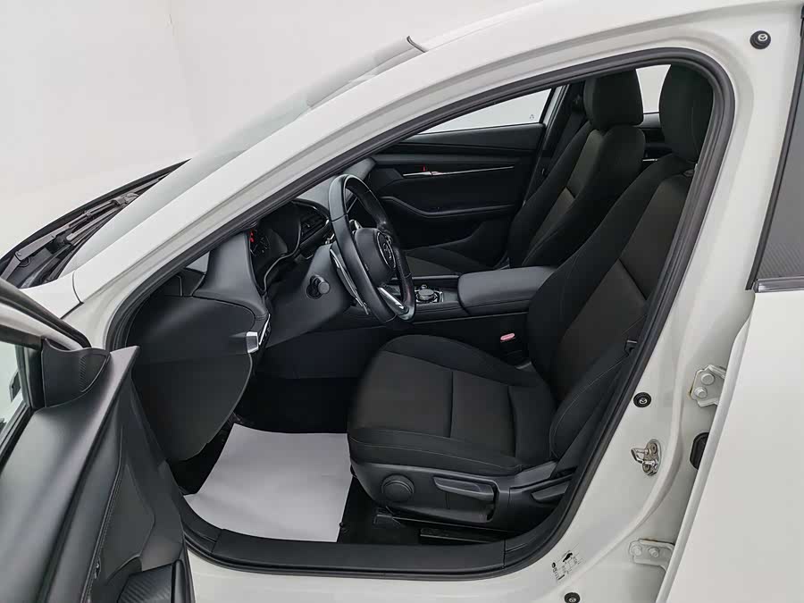 Mazda 3 Axela 2020 immagine di auto #13