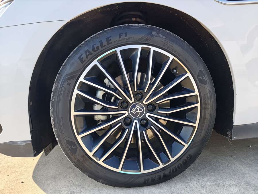 BYD Han 2022 car image #13