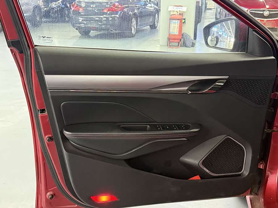 GEELY 2019 car image #13