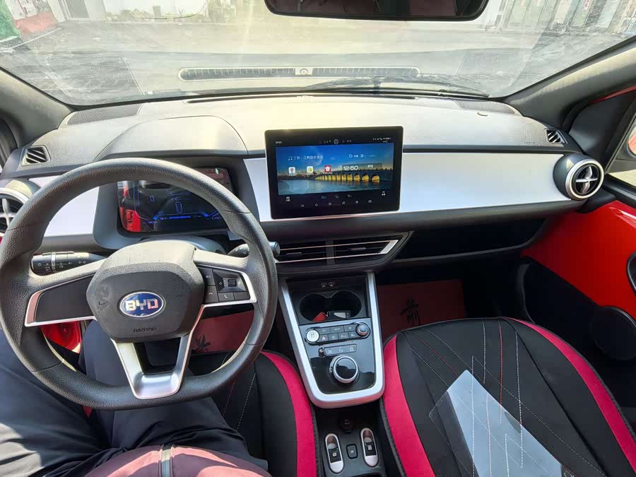 BYD e1 2019 car image #13