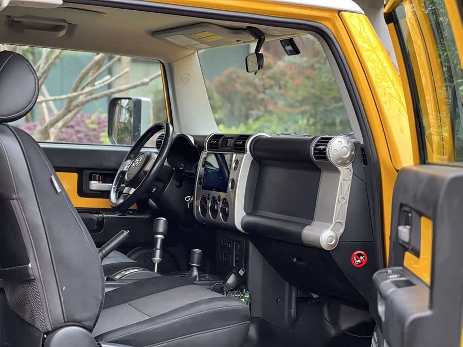 Toyota FJ Cruiser 2008 immagine di auto #13