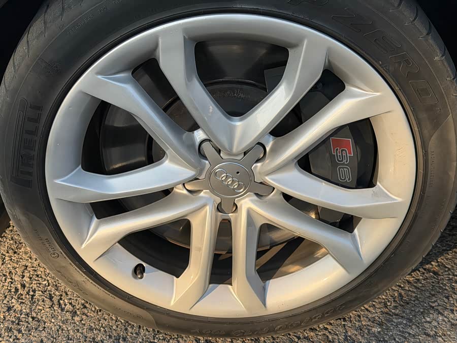 Audi S6 2016 car image #13