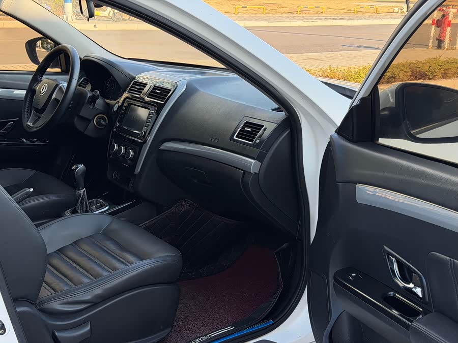 Forthing JOYEAR S50 2018 imagem de carro #13