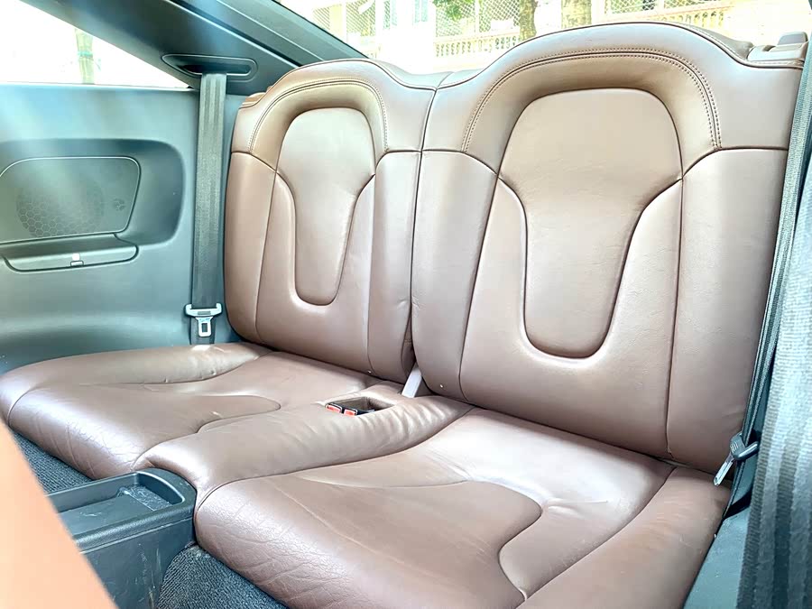 Audi TT 2012 car image #13