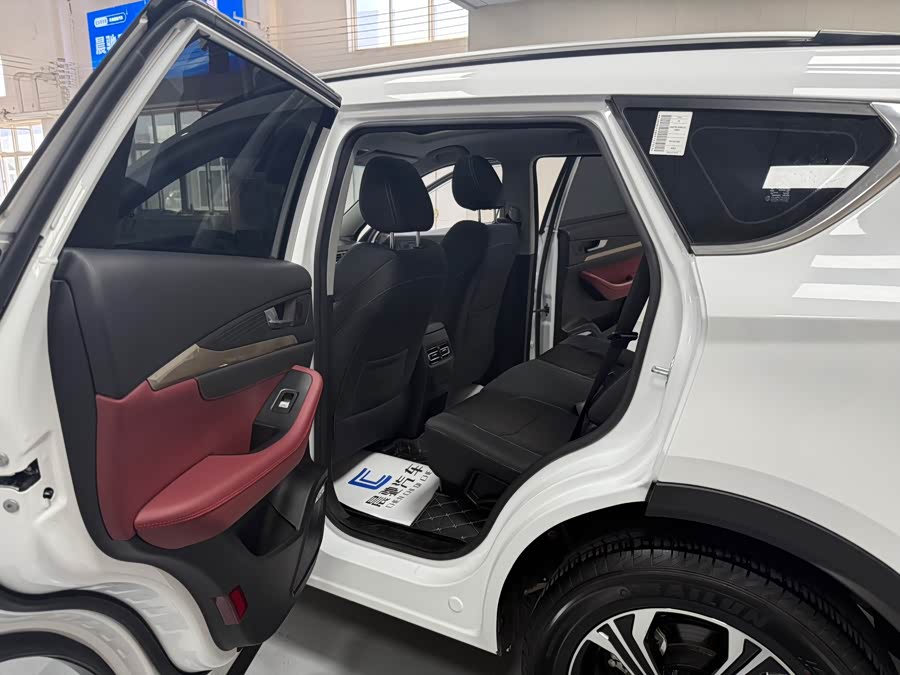 Jetour X70 2023 car image #13
