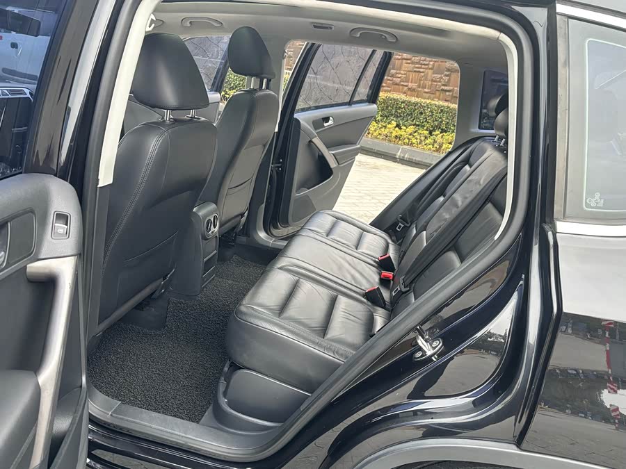 Volkswagen Tiguan 2013 #13 Volkswagen Tiguan 2013 car image #13