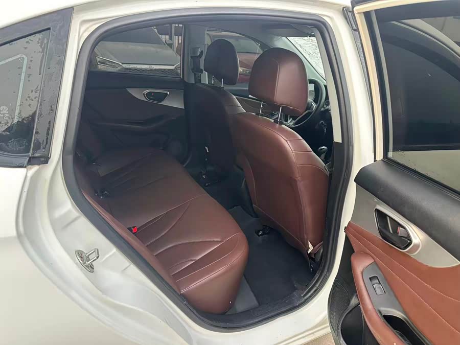 Soueast A5 Wing Dance 2019 #13 Soueast A5 Wing Dance 2019 car image #13