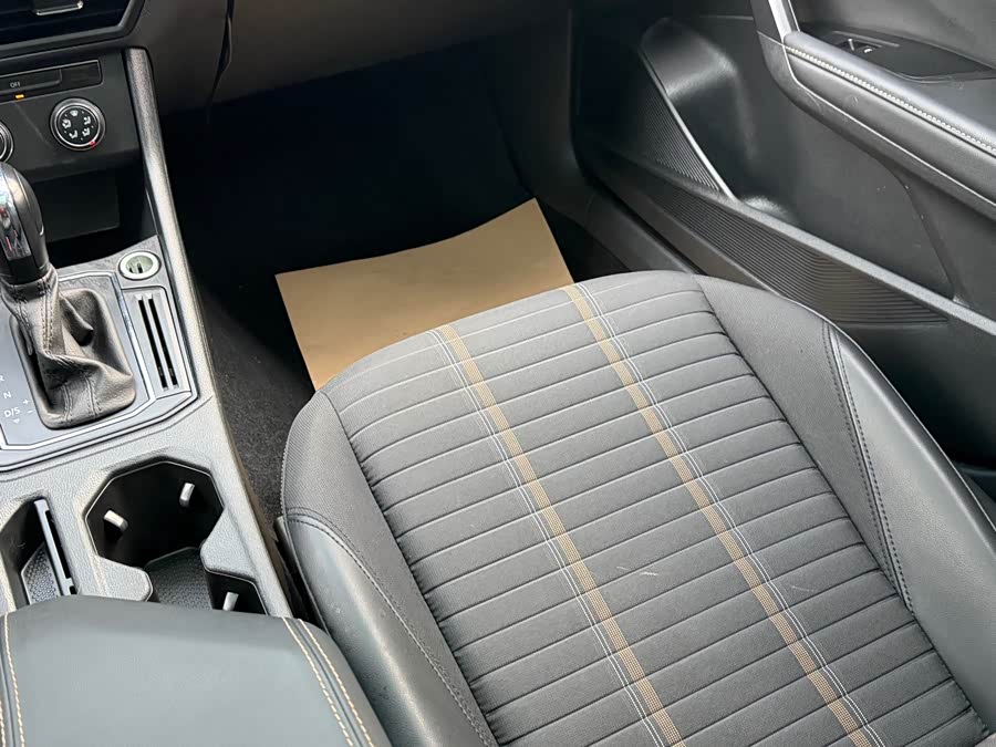 Volkswagen Lavida 2018 immagine di auto #13