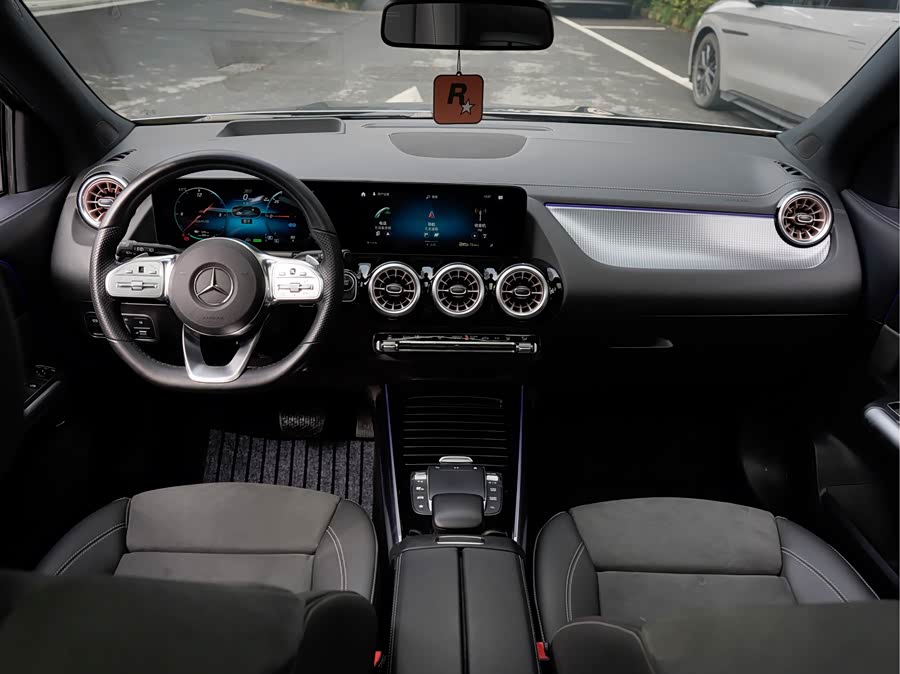 Mercedes-Benz EQA Class 2021 صورة سيارة #13