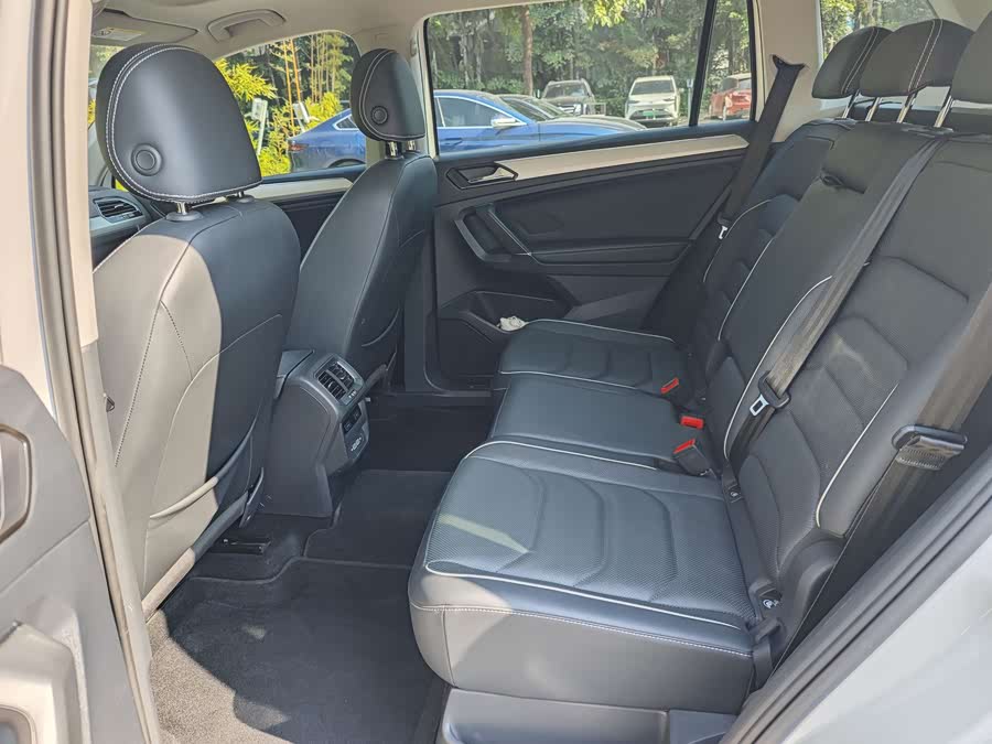 Volkswagen Tiguan L New Energy 2020 car image #13