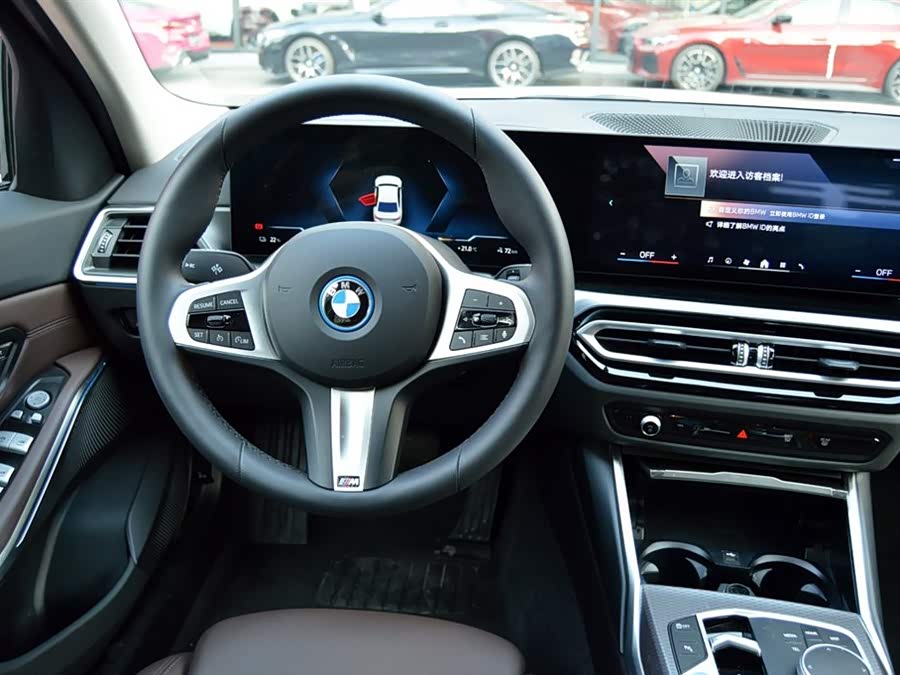BMW i3 2025 car image #13