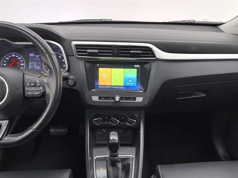MG ZS 2019 car image #13