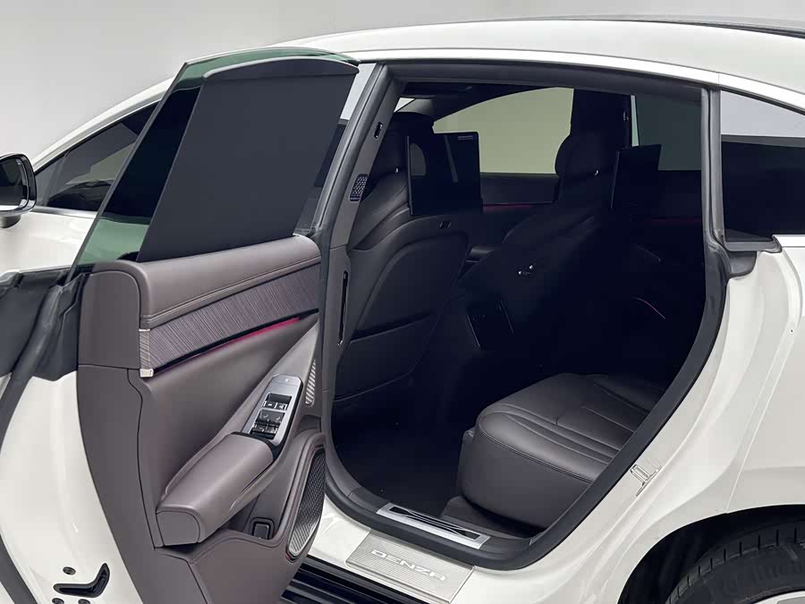 Denza Z9 2024 #13 Denza Z9 2024 car image #13