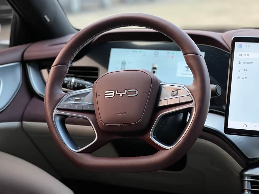 BYD Seal 07 DM-i 2025 car image #13