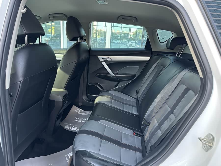 GEELY Coolray 2023 immagine di auto #13
