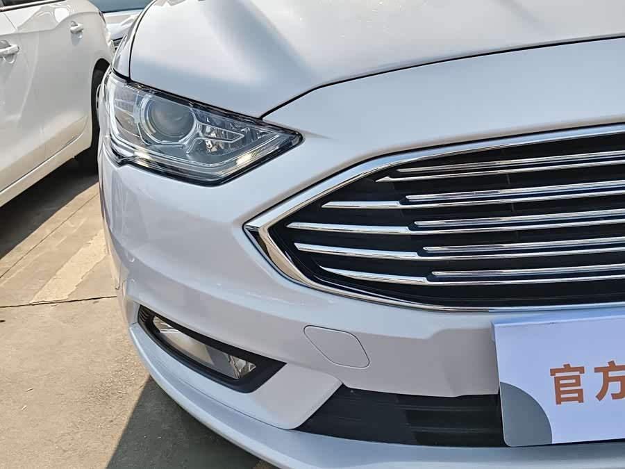 Ford Mondeo 2017 car image #13