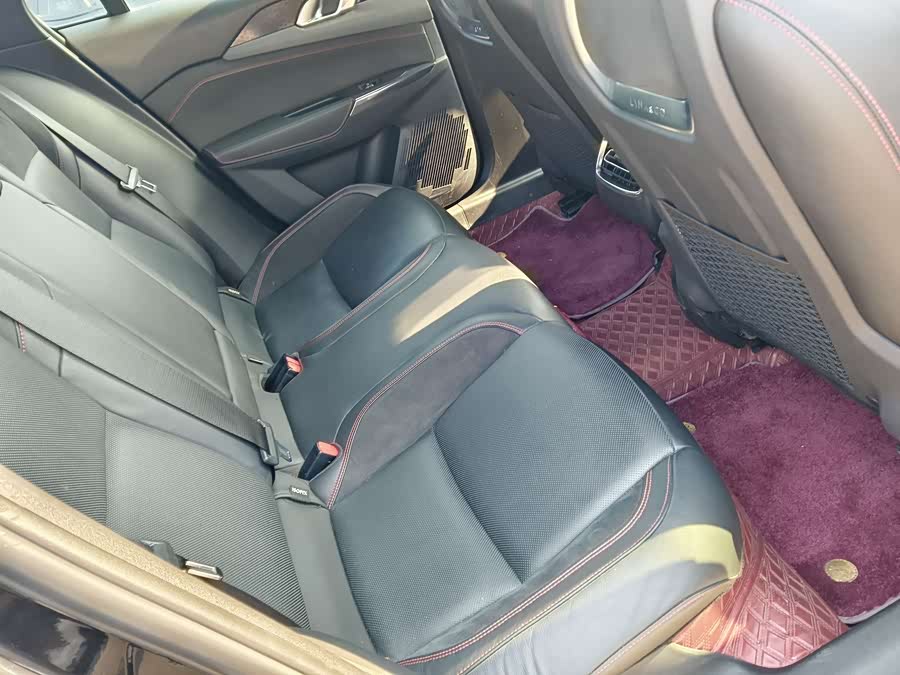 Lynk & Co 03 2019 #13 Lynk & Co 03 2019 car image #13