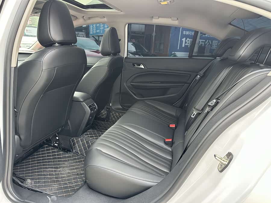 Peugeot 408 2025 car image #13