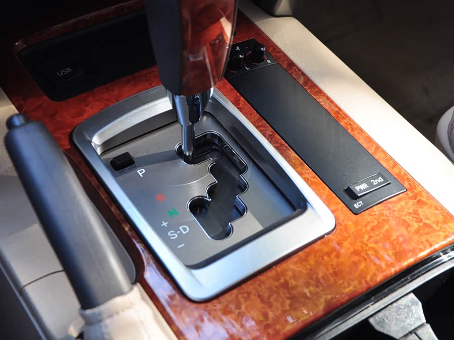 Toyota Land Cruiser 2015 #13 Toyota Land Cruiser 2015 car image #13