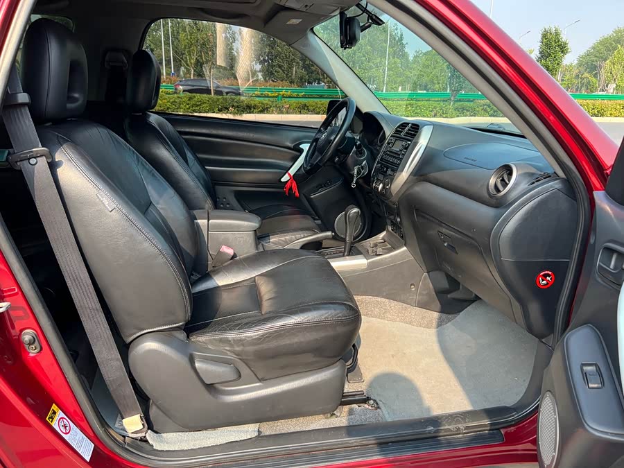 Toyota RAV4 (Imported) 2004 immagine di auto #13