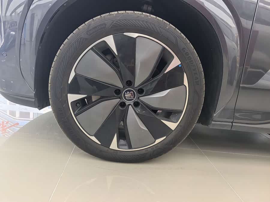 BYD Tang L 2025 #13 BYD Tang L 2025 car image #13