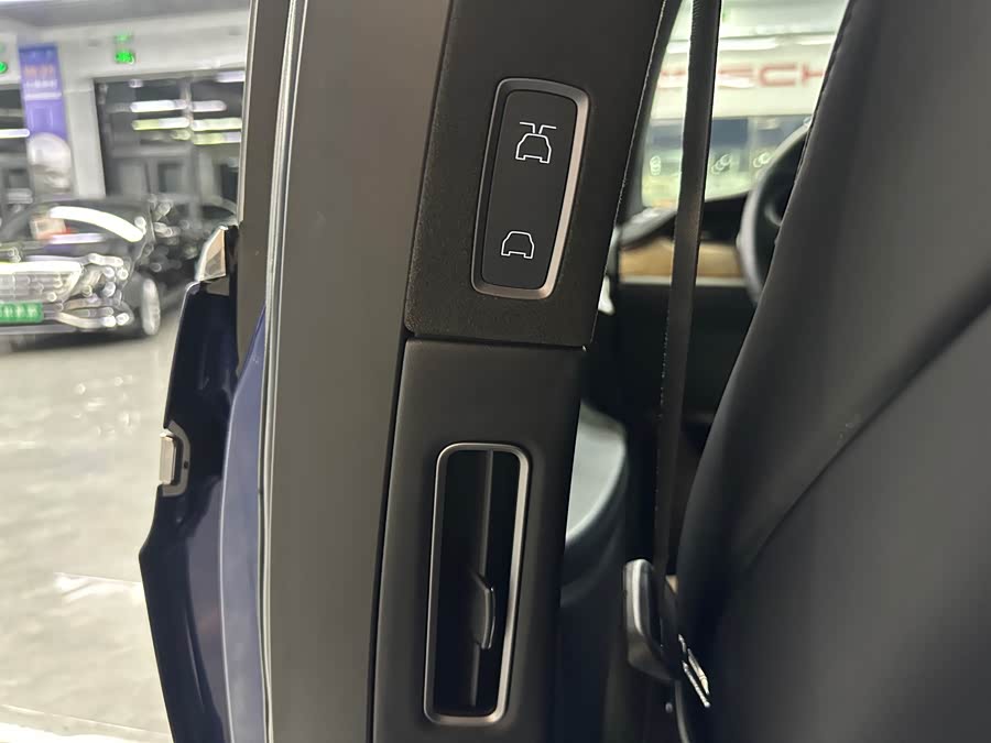 Tesla Model X 2021 #13 Tesla Model X 2021 car image #13