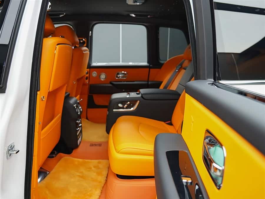 Rolls-Royce Cullinan 2019 car image #13