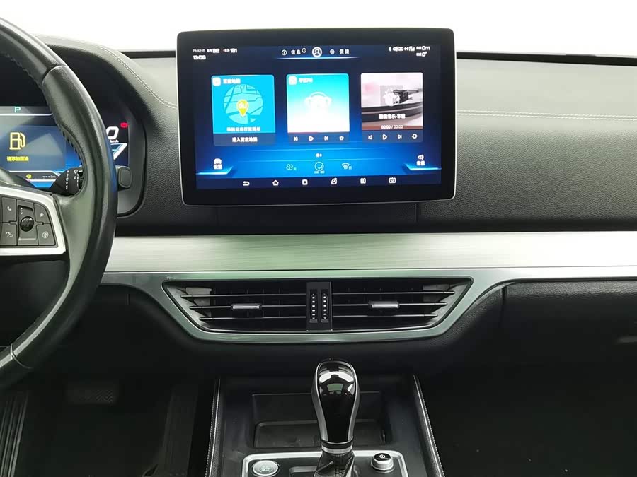 BYD Tang 2019 car image #13