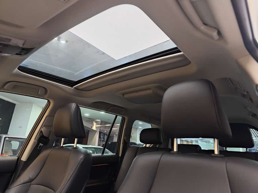 Toyota Land Cruiser Prado 2017 car image #13