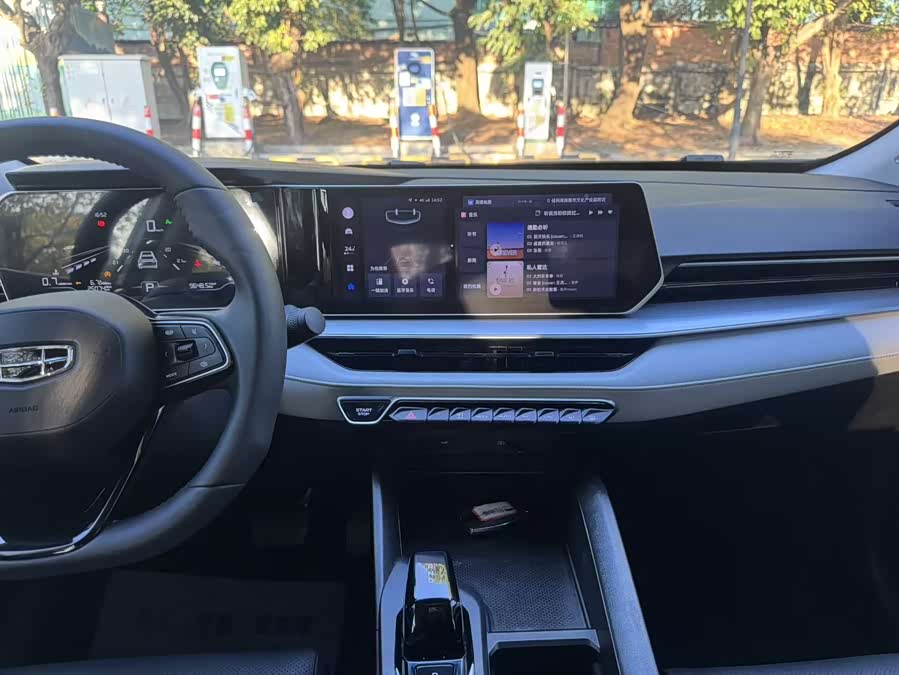 GEELY Binray 2024 car image #13