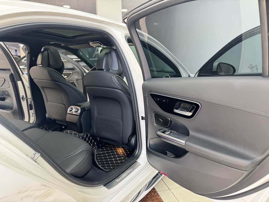 Mercedes-Benz C Class 2024 car image #13