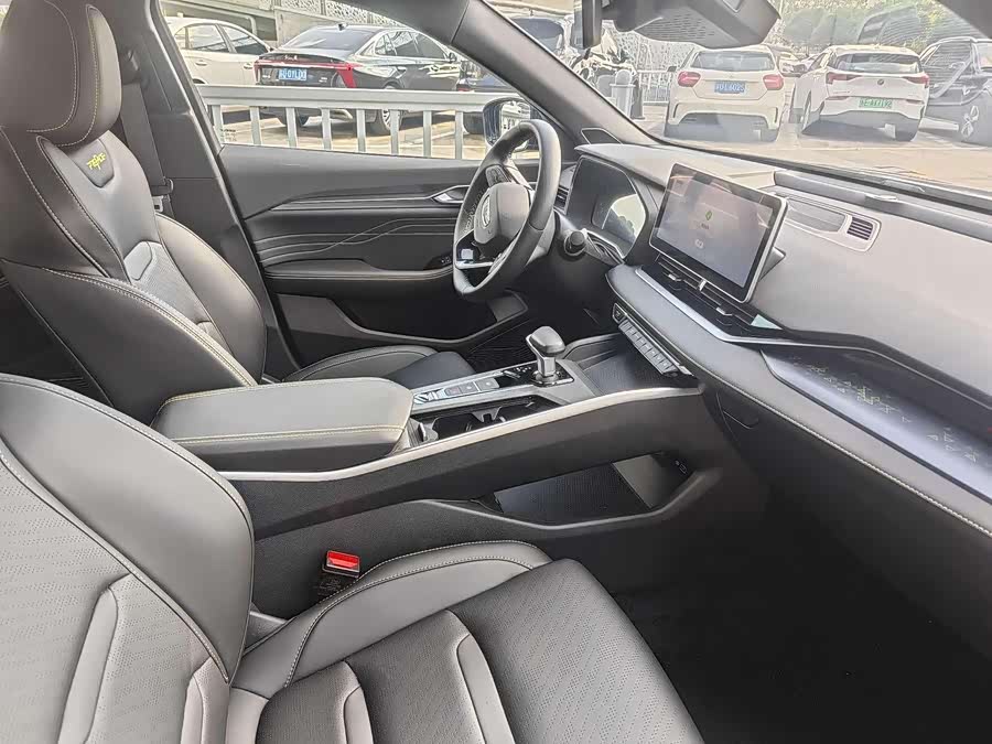 GEELY Preface 2022 image de voiture #13