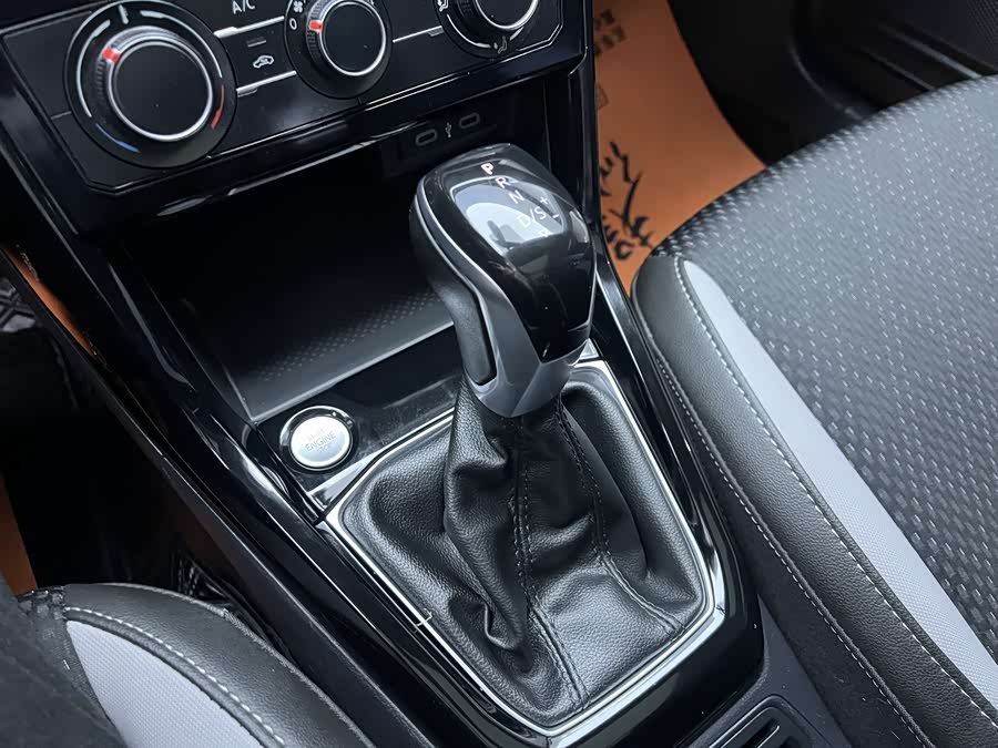 Volkswagen Tacqua 2022 car image #13
