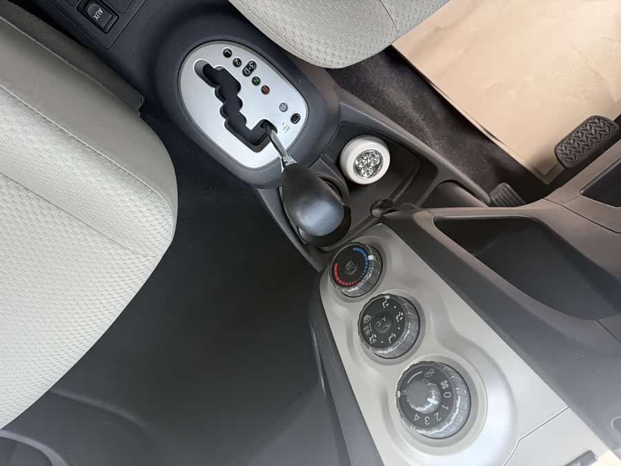 Toyota Yaris 2008 imagem de carro #13