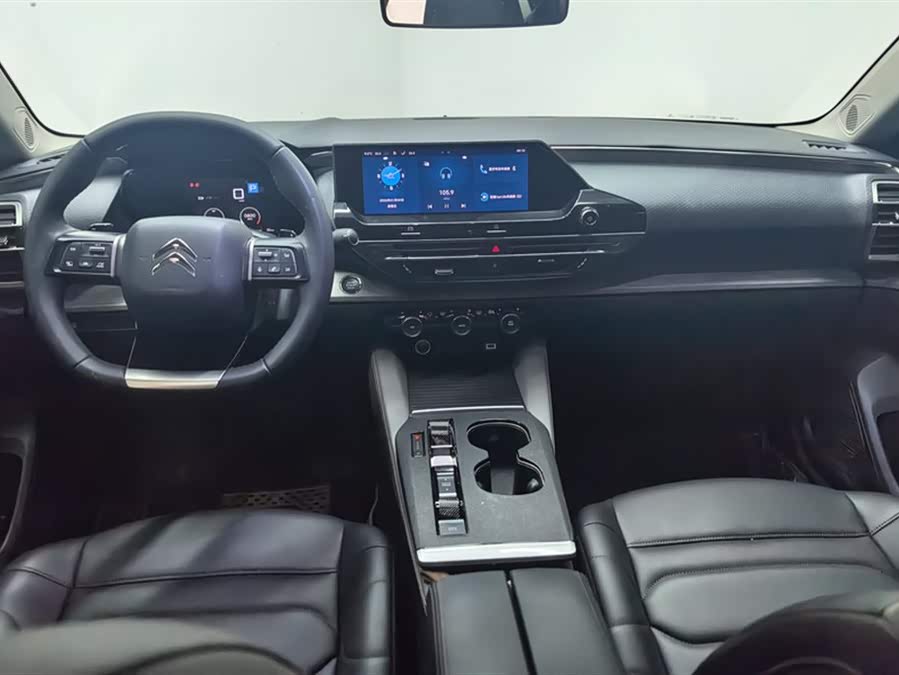 Citroen C5 X 2023 car image #13