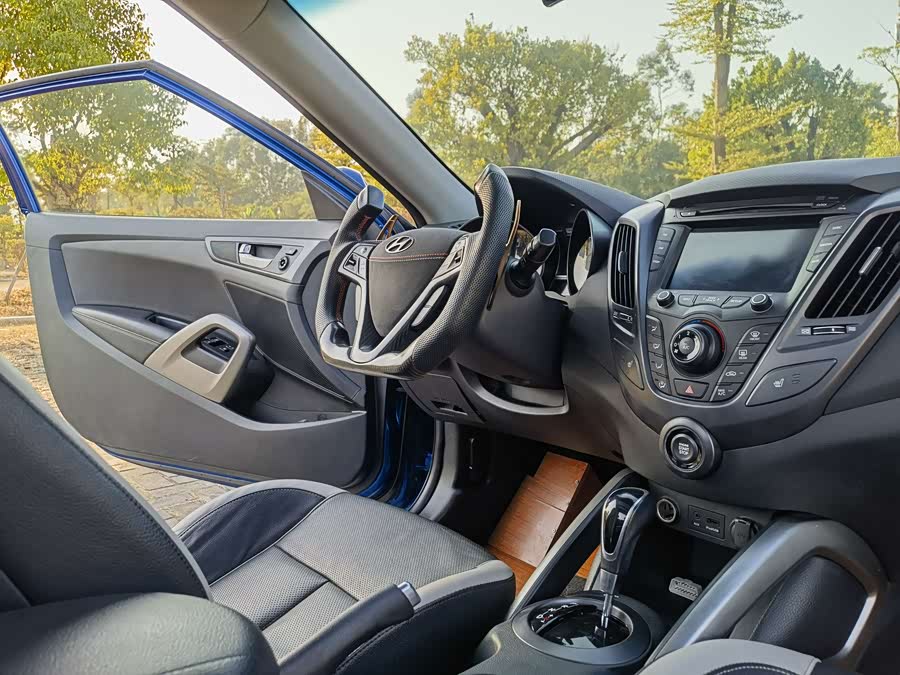 Hyundai Veloster 2015 car image #13