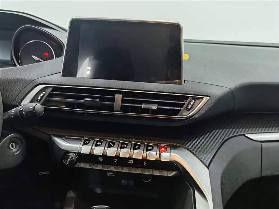 Peugeot 5008 2020 car image #13