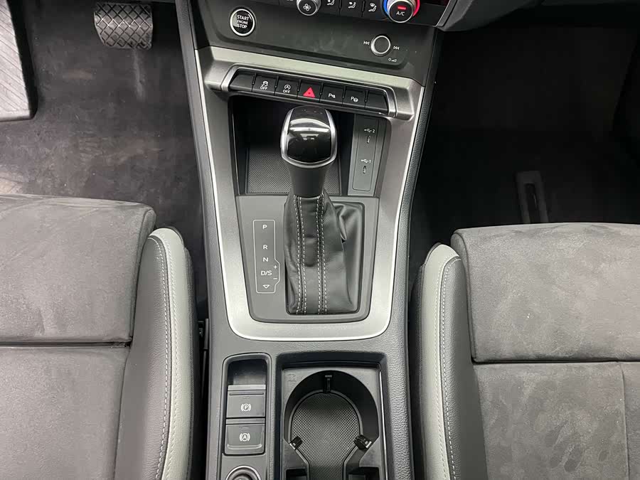 Audi Q3 2022 imagem de carro #13