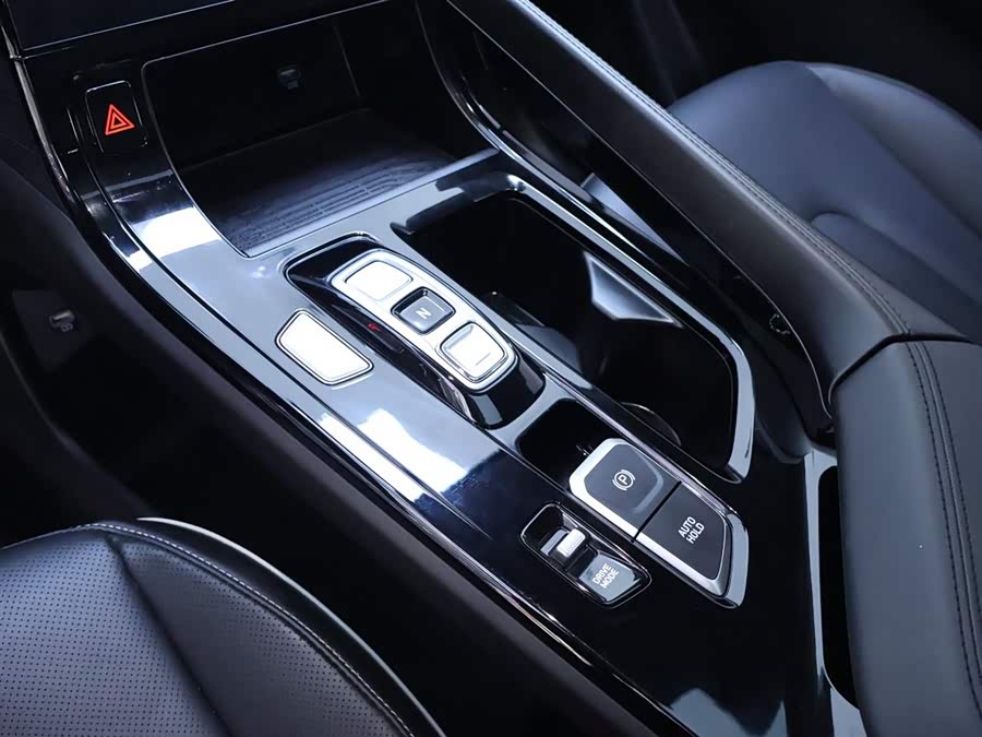 Hyundai Custo 2025 car image #13