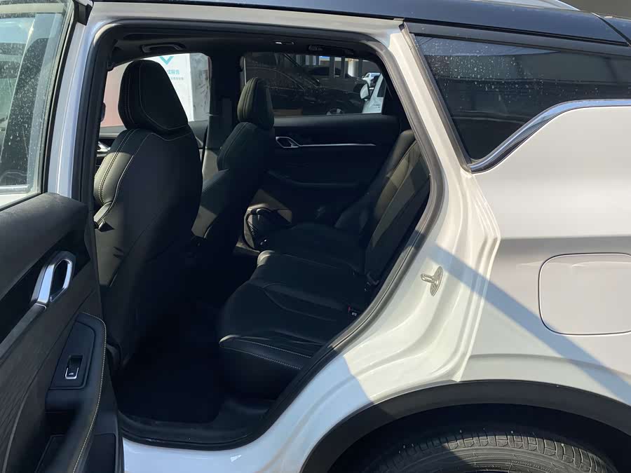GEELY Coolray 2024 car image #13