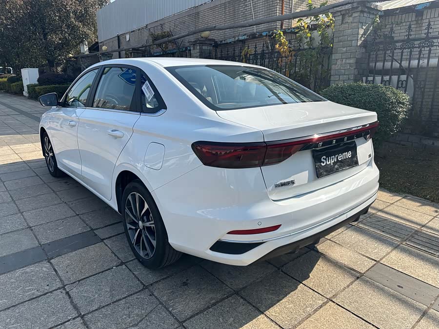 GEELY Emgrand 2024 car image #13