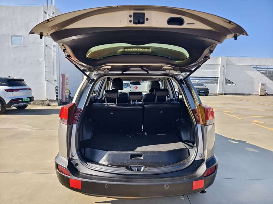 Toyota RAV4 2016 #13 Toyota RAV4 2016 car image #13