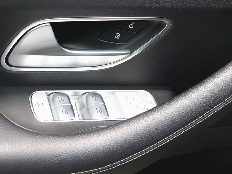 Mercedes-Benz GLE Coupe 2024 صورة سيارة #13