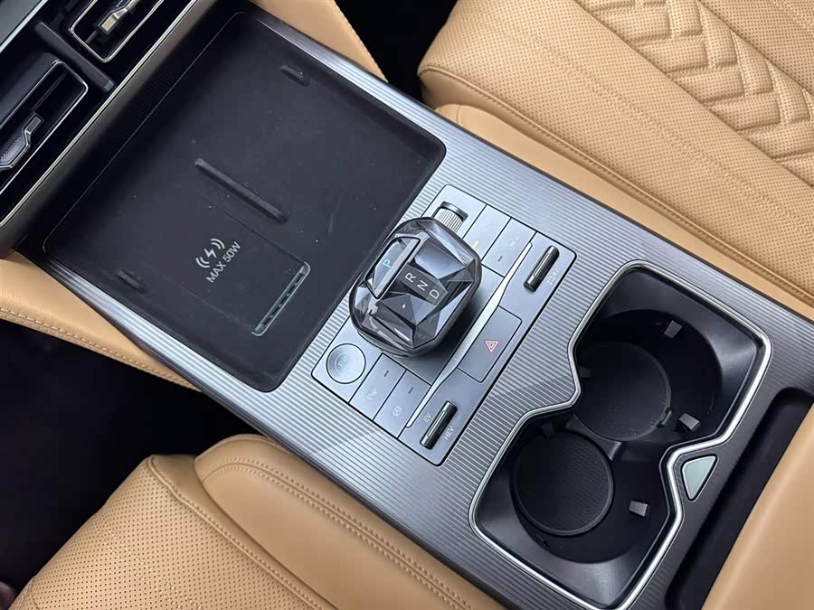 BYD SongL DM-i 2024 car image #13