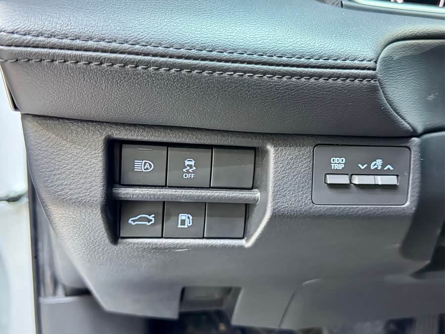 Toyota Avalon 2022 car image #13