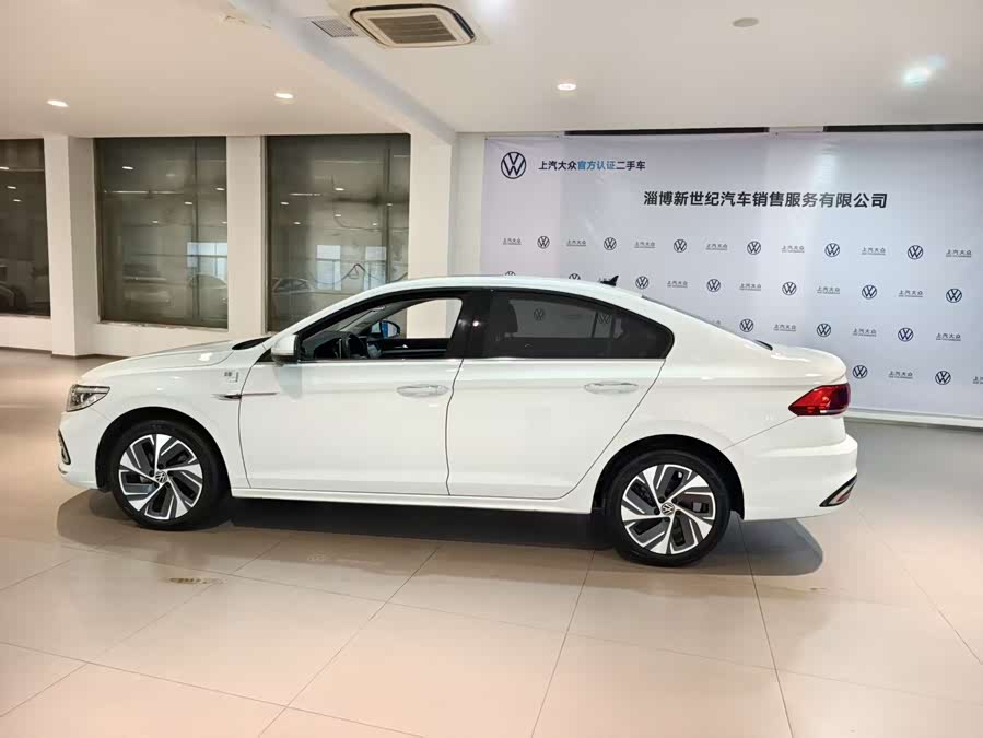 Volkswagen Bora 2024 immagine di auto #13