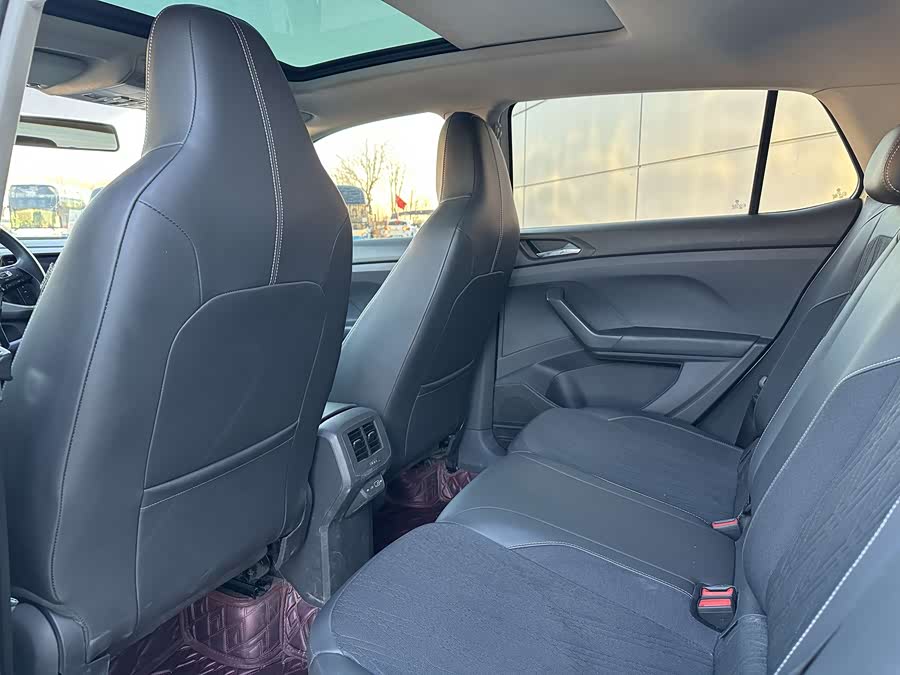 Volkswagen T-Cross 2021 car image #13