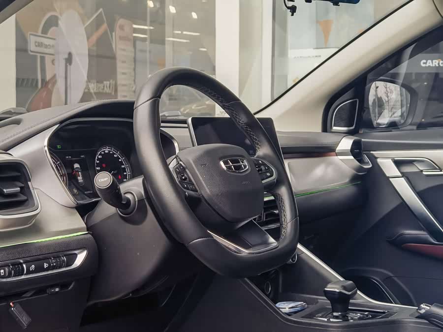 GEELY Coolray 2023 car image #13