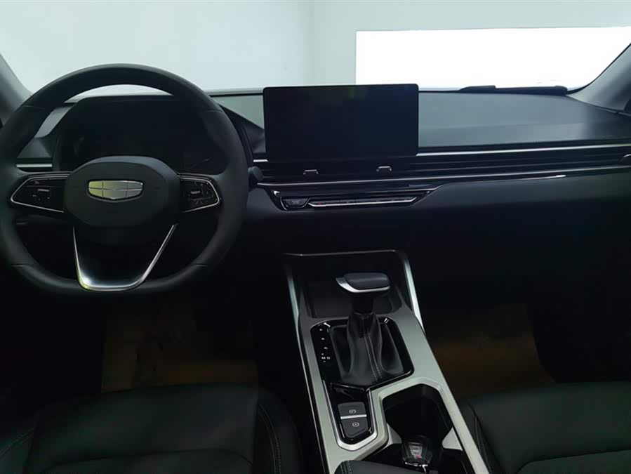 GEELY Emgrand 2025 #13 GEELY Emgrand 2025 car image #13